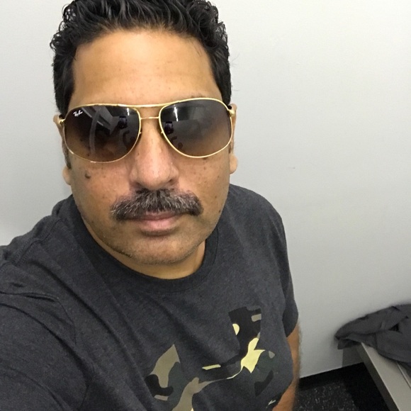 Meet your Posher, Waseem - Picture 4 of 5